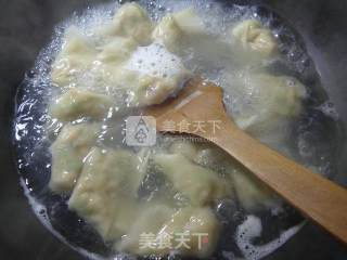 韭菜鱿鱼馅馄饨的做法步骤：14