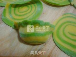 五彩饺子的做法步骤：8