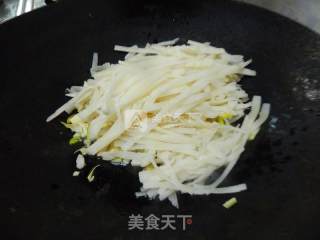 炒酸笋的做法步骤：4