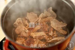 咖喱牛肉干一厨作铸铁锅版的做法步骤：3