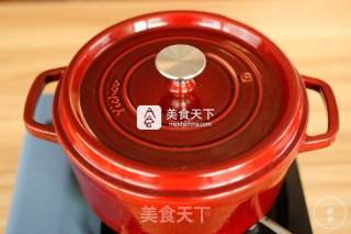 猪脚大餐一厨作铸铁锅版的做法步骤：5
