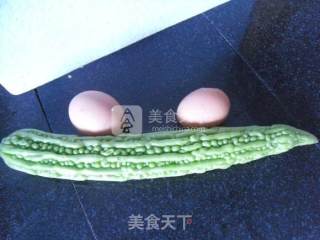 苦瓜蛋饼的做法步骤：1