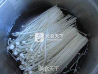 培根金针菇卷的做法步骤：2