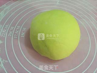 南瓜小猴子馒头的做法步骤：2