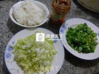 芹菜白菜炒饭的做法步骤：1