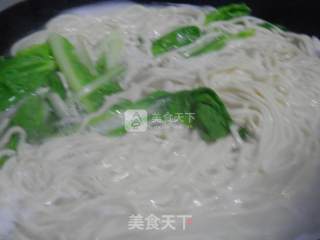 清汤牛肉面的做法步骤：4