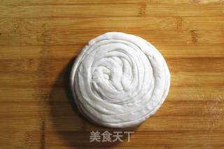 新派筋饼的做法步骤：8