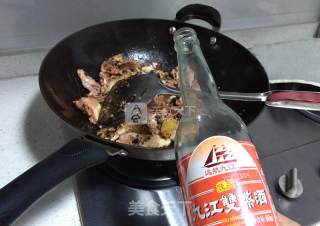 杏鲍菇豆豉焖鸡的做法步骤：4