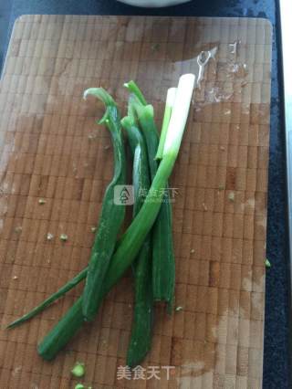 碎肉芦笋馅饺子的做法步骤：2