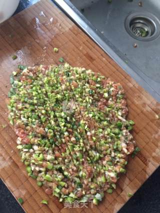 碎肉芦笋馅饺子的做法步骤：4