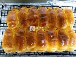 橙香面包卷的做法步骤：16