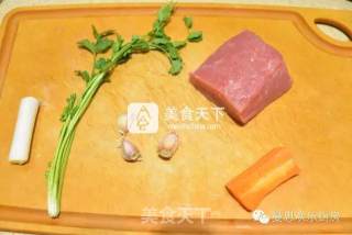 手把手教你做最正宗的锅包肉（内附制作过程视频链接）的做法步骤：1