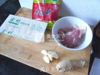 麻婆豆腐的做法步骤：1