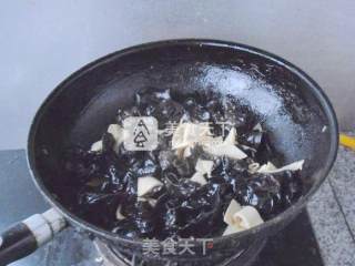 木耳小炒的做法步骤：7
