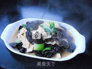 木耳小炒的做法步骤：11