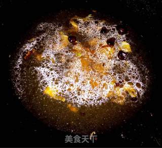 刀鱼炖茼蒿的做法步骤：9