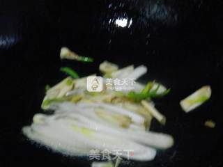 清炒花菜的做法步骤：3