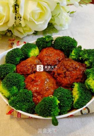 红烧狮子头的做法步骤：12