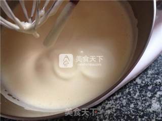 海棉小纸杯蛋糕的做法步骤：2