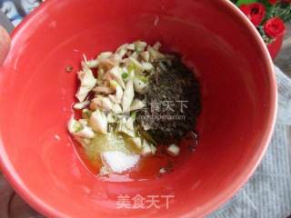 罗勒蒜蓉烤番茄的做法步骤：3