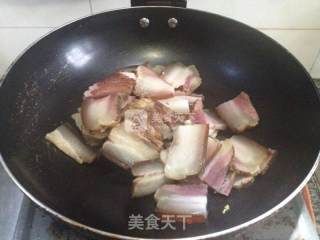 蒜苗炒腊肉的做法步骤：4