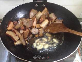 蒜苗炒腊肉的做法步骤：5