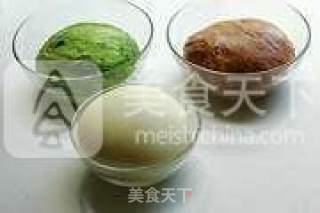 迎接缤纷的春天：三彩吐司的做法步骤：4