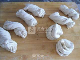 拧劲花卷的做法步骤：10