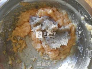 水氽鸡虾肉丸的做法步骤：6