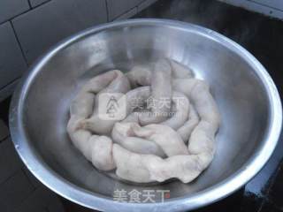 牛肠白菜片的做法步骤：1