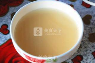 韭菜炒小米饭的做法步骤：2