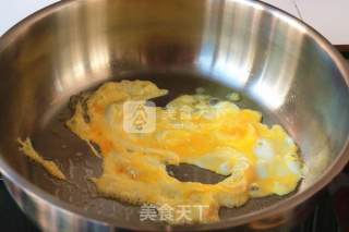 韭菜炒小米饭的做法步骤：7