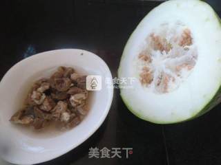 牛肉烧冬瓜的做法步骤：1