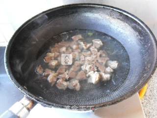 牛肉烧冬瓜的做法步骤：4