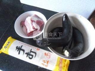 茄丁打卤面的做法步骤：1