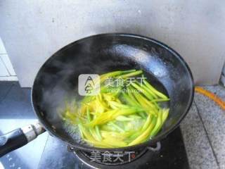 肉肠黄花菜的做法步骤：4