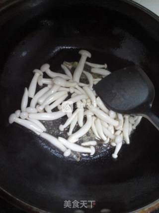 蒜苗白玉菇的做法步骤：5