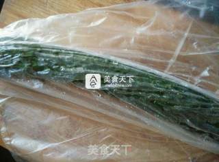 手拍黄瓜的做法步骤：3