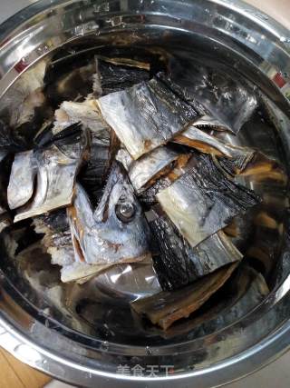 煎鲅鱼干的做法步骤：3