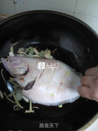 红烧鱼的做法步骤：5