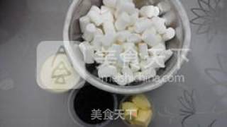 黑芝麻牛轧糖的做法步骤：1