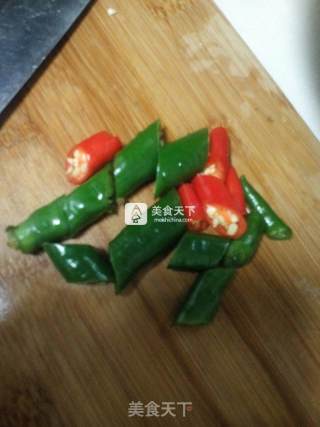 黄瓜炒海鲜的做法步骤：3