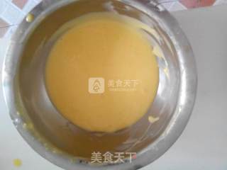 六寸蜂蜜戚风蛋糕的做法步骤：2