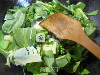 笋片炒油菜蕻的做法步骤：3
