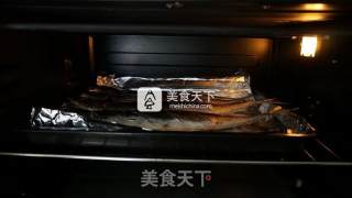 香烤秋刀鱼的做法步骤：4