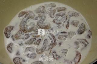 饭店炸虾仁的做法步骤：3