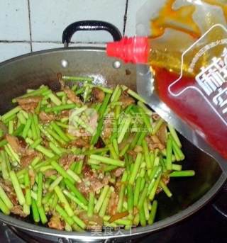 蒜苔炒肉的做法步骤：4