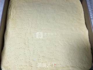 虾仁香肠披萨的做法步骤：4