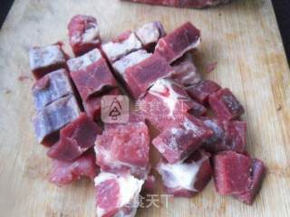 清汤牛肉块的做法步骤：2