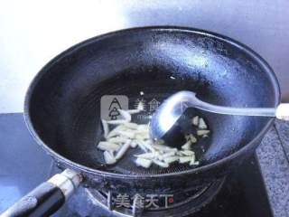 肉肠圆白菜的做法步骤：4